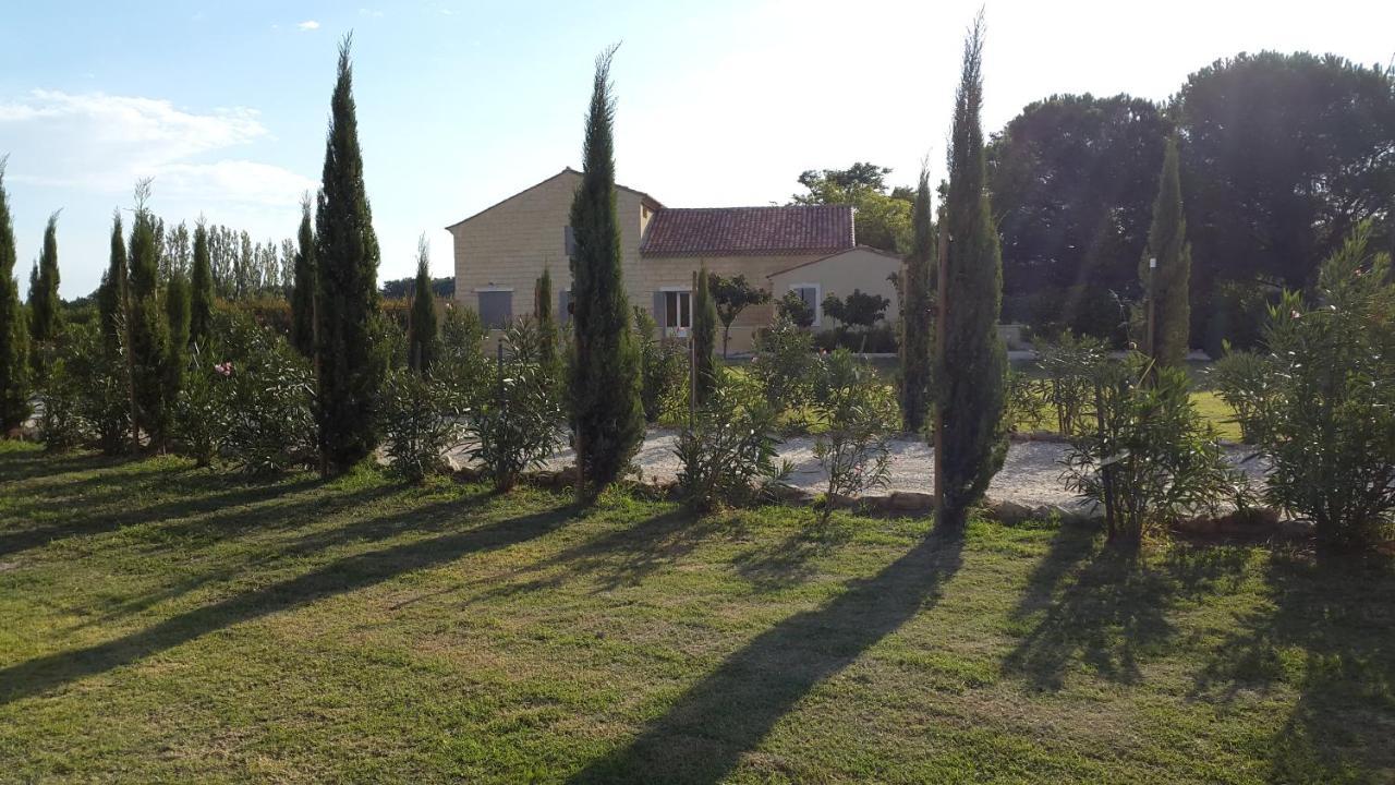Le Mas De Paulette Mézoargues Exterior photo